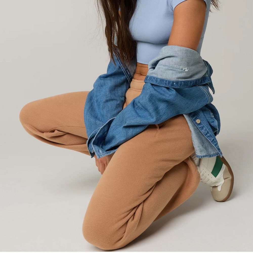 Offline by aerie joggers